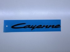 Nuovissima Scritta CAYENNE Dal 2024 Nero Lucido, Opaco, Grigio Satinato, Cromato