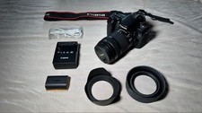 Kit fotocamera reflex digitale