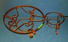 663- N°2 SOTTOPENTOLA PORTAFIORI TRE PIEDI IN FERRO BATTUTO VINTAGE ANNI '60 