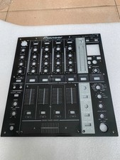 DJM-700 console di mixaggio