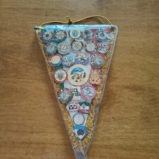 Gagliardetto Carabinieri Con 24 Distintivi Di SCI Smalti