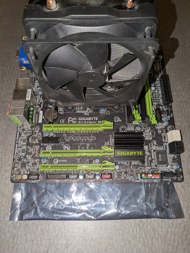 Gigabyte sniper lg1155 - m3,