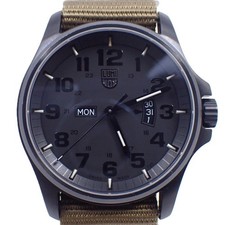 LUMINOX Field Sports Day Date