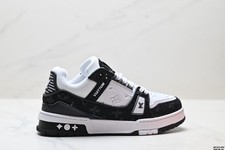 Louis Vuitton Trainer Black