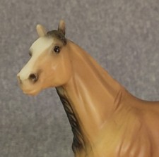 Breyer Stablemate Smart Chic OLa Buckskin Quarter Horse Vintage Club 2024
