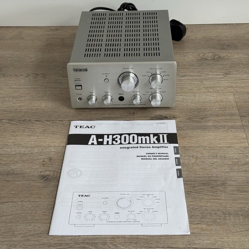 Amplificatore stereo integrato