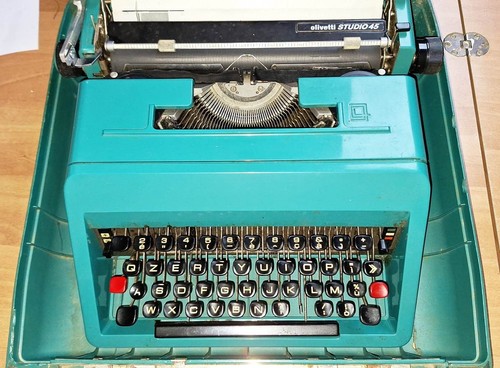 Macchina scrivere olivetti - da,