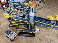 LEGO TECHNIC: Escavatore a