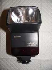 YASHICA CS-250AF FLASH