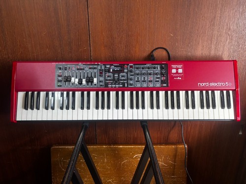 Pianoforte digitale semipesato