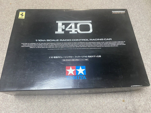 Tamiya ferrari f40 - 1/10, ==