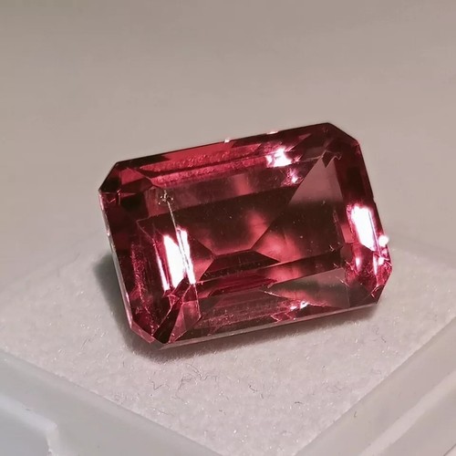 Pietra preziosa sfusa
