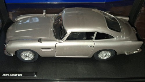 Solido aston martin - martin, 1/18