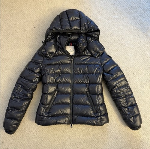 Moncler piumino corto donna
