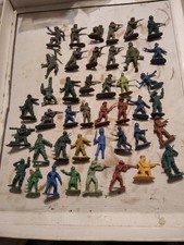 LOTTO SOLDATINI MILITARI 1/32