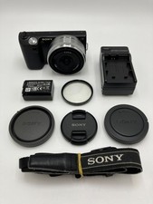 Kit fotocamera mirrorless Sony