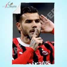 Plaid in pile Theo Hernandez