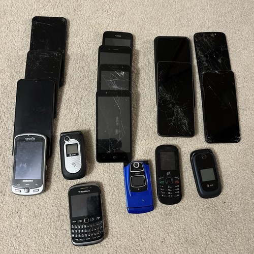 Broken call phone lot - broken,