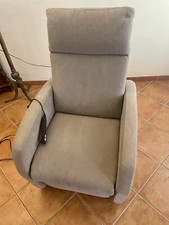 Poltrona Relax Elettrica Reclinabile per anziani con sistema alzapersona e ruote