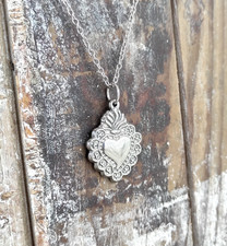 Collana in acciaio inossidabile con ciondolo cuore sacro, fatto a mano, charm