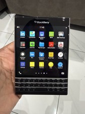 BlackBerry Passport Q30