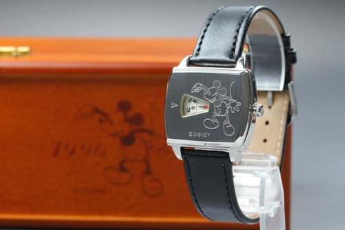 Con music box orologio - music,