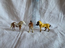 SERIE COMPLETA 3 PERSONAGGI EXTRAKINDER BAULI SPIRIT CAVALLO SELVAGGIO