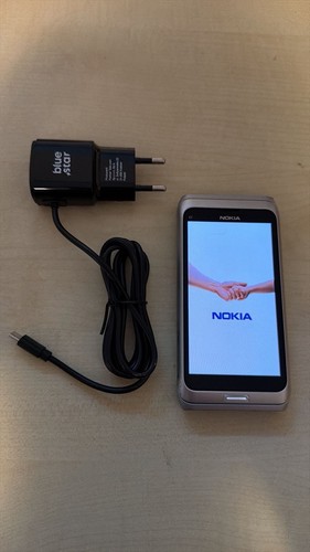 Nokia gb senza - e7-00,