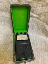 Vecchio strumento di misura in