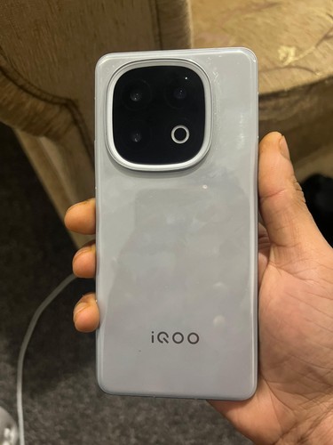 Vivo iqoo uno - iqoo, 13
