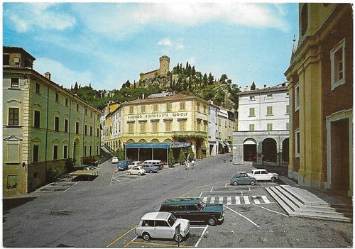 Brisighella piazza - brisighella, (ravenna).