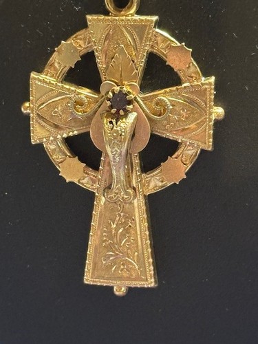Croce celtica oro rosa con - in,