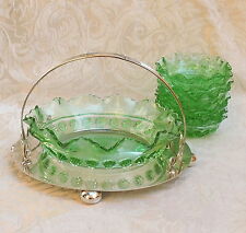 Rare ciotole vittoriane per macedonia frutta con supporto placcato argento vetro pressato verde 
