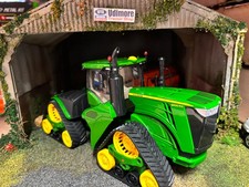 Trattore cingolato Wiking John