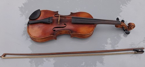 Antico violino carpentiere