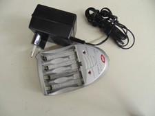 CARICABATTERIE Ni-MH   PILE RICARICABILI AA  AAA STILO E MINISTILO MOD V-3380