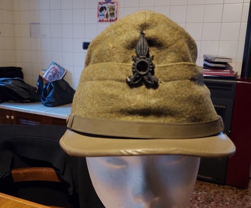 Bustina invernale con visiera