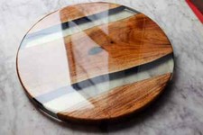 Tavolo rotondo in resina