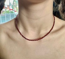 Collana sfaccettata pietre