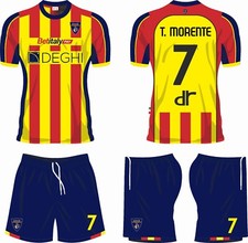 Completo Lecce Calcio Nome e Numero Con La Personalizzazione No Reso