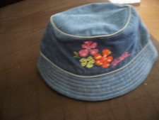 Cappellino bimba, nuovo, marca