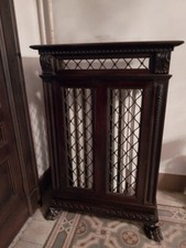 copritermosifone in legno e ferro battuto