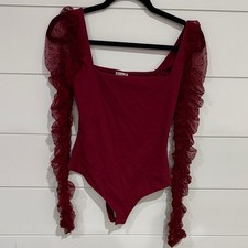 Body in rete color vino