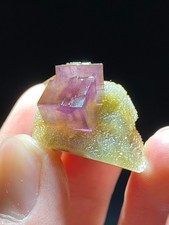 Cristallo minerale di fluorite