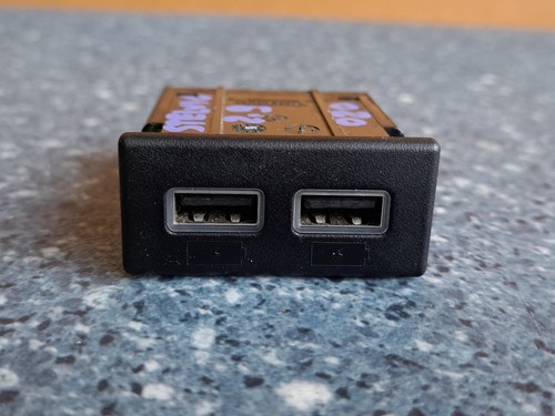 Doppia porta usb alfa romeo - usb,