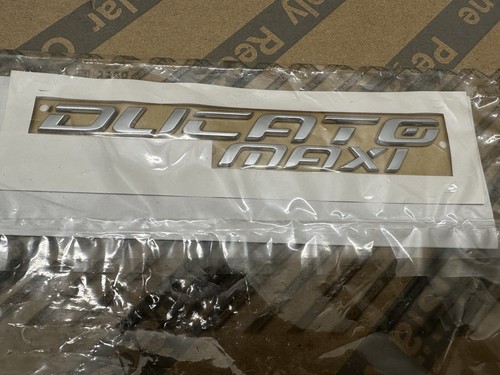 Emblema logo scritta fiat - scritta,