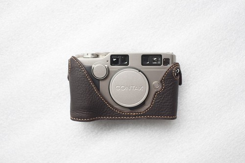 Custodia mezza fotocamera - , in