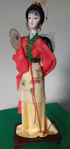 Bambolina cinese costume e - in,