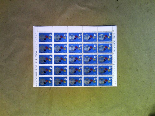 Italia 1975 foglio intero - intero, anno