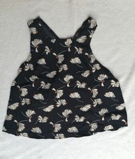 Top Zara Woman, taglia S, nero con fantasia a fiori bianchi su sfondo nero
